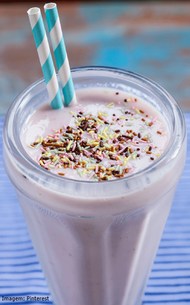 Ventiladores e luminárias Spirit - Blog Myspirit - milk shake de coco com morango - bebida para primavera - primavera