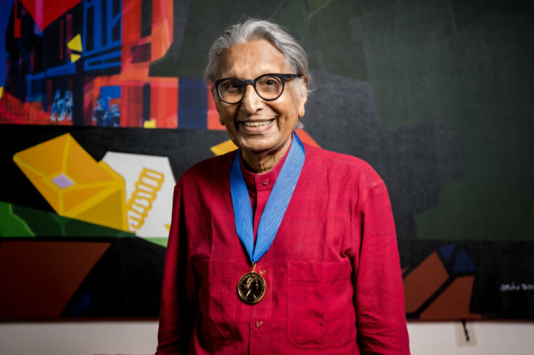 Arquiteto indiano Balkrishna Doshi é condecorado pela RIBA Royal Gold Medal 2022